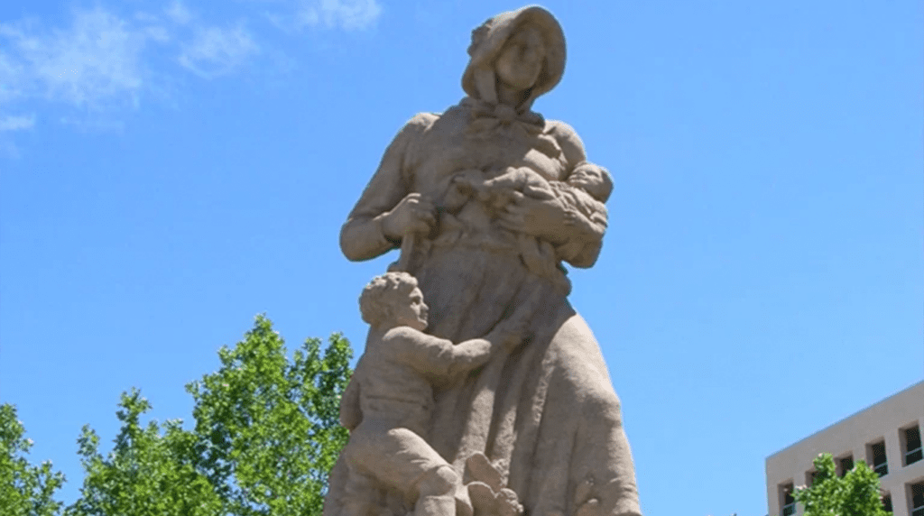 Madonna of the Trail: Tribute to the Brave Pioneer Woman